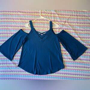 The Workshop Women’s Blue Top Size L V-Neck Bell Sleeve